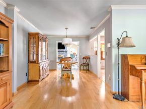 20 Sandpiper Lane, Coram NY 11727