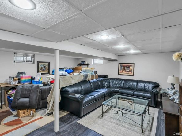 7 Silver Pond Circle, Commack NY 11725
