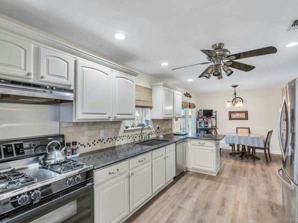7 Silver Pond Circle, Commack NY 11725