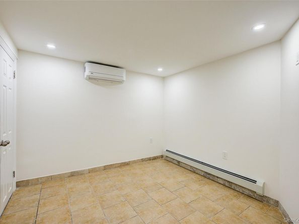 92-24 218 Street, Queens Village NY 11428