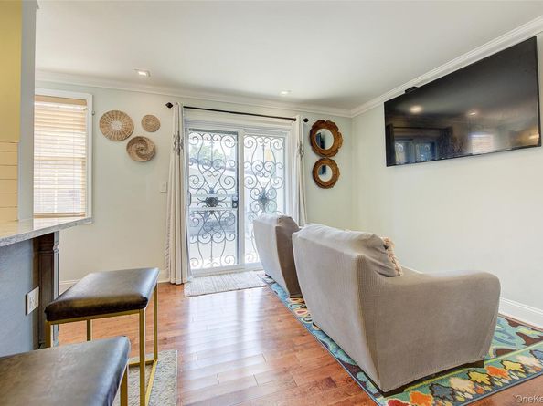92-24 218 Street, Queens Village NY 11428