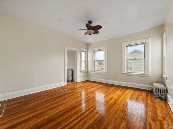 407 N Macquesten Parkway, Mount Vernon NY 10552
