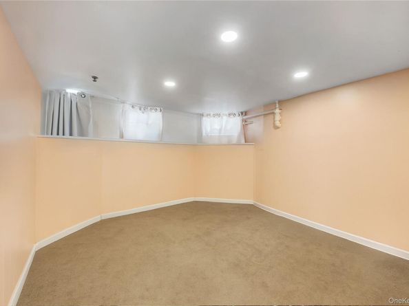 407 N Macquesten Parkway, Mount Vernon NY 10552