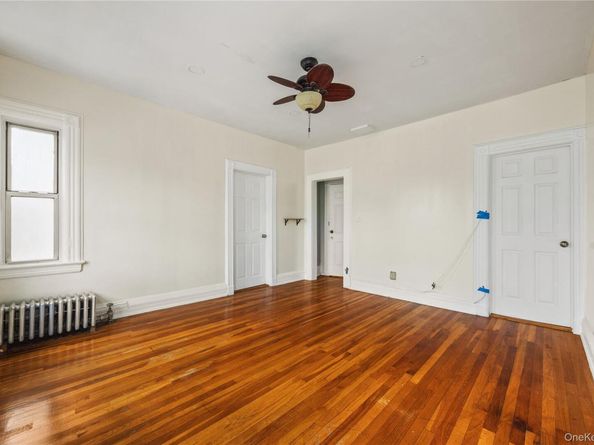 407 N Macquesten Parkway, Mount Vernon NY 10552