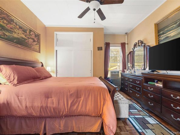 407 N Macquesten Parkway, Mount Vernon NY 10552