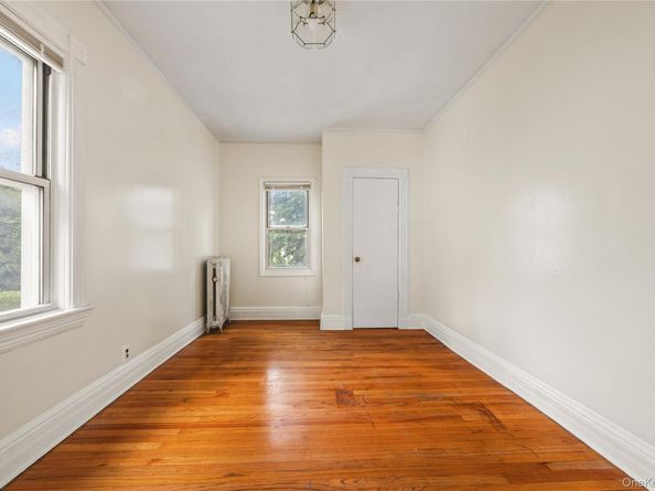 407 N Macquesten Parkway, Mount Vernon NY 10552