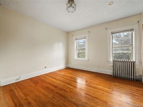 407 N Macquesten Parkway, Mount Vernon NY 10552