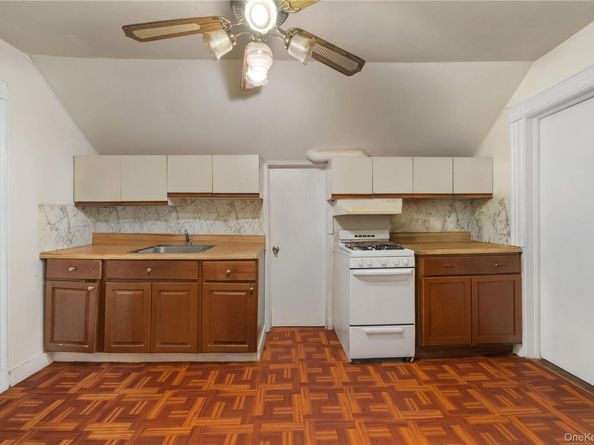 407 N Macquesten Parkway, Mount Vernon NY 10552