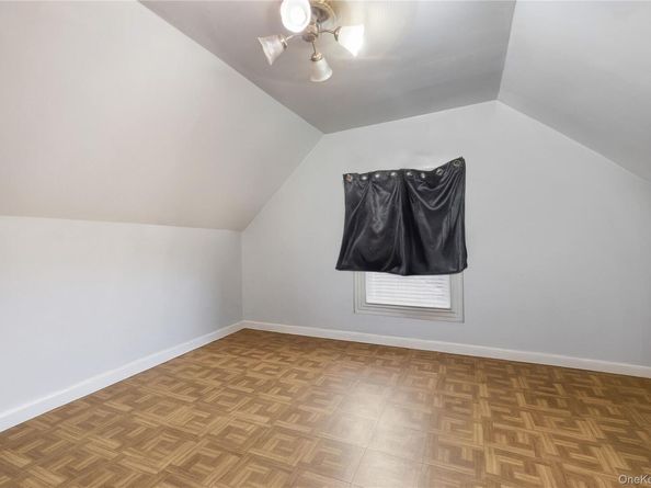 407 N Macquesten Parkway, Mount Vernon NY 10552