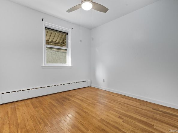 1049 Huntington Avenue, Bronx NY 10465