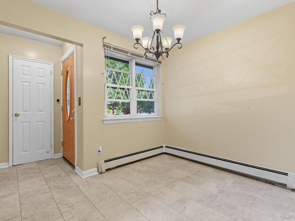 1049 Huntington Avenue, Bronx NY 10465