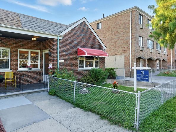 1049 Huntington Avenue, Bronx NY 10465