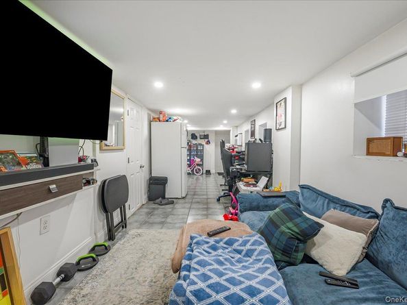 1526 Kennellworth Place, Bronx NY 10465