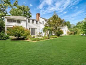 12 W Mall Drive, Huntington NY 11743