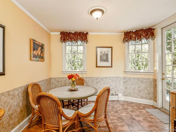 12 W Mall Drive, Huntington NY 11743