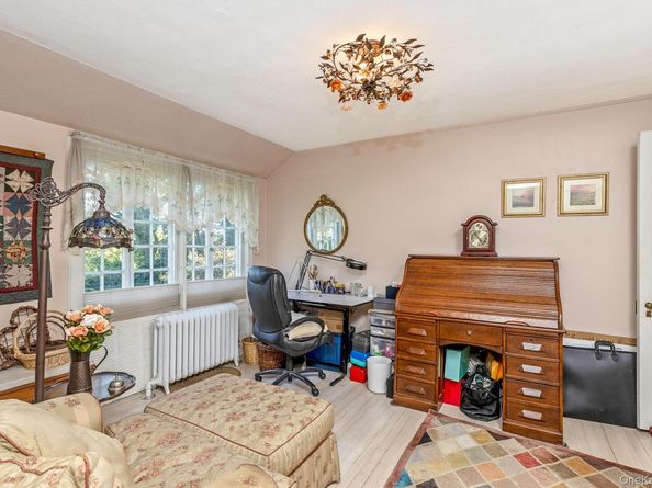 12 W Mall Drive, Huntington NY 11743