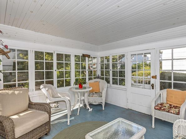 12 W Mall Drive, Huntington NY 11743