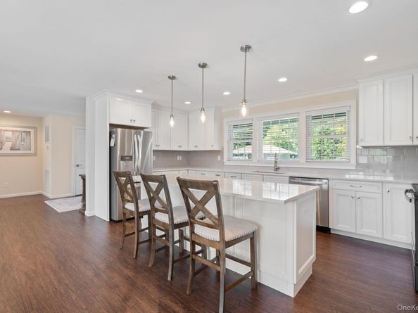172 Broadway, Greenlawn NY 11740