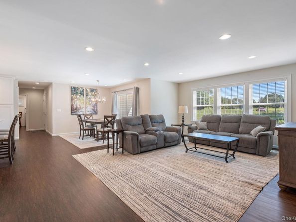 172 Broadway, Greenlawn NY 11740
