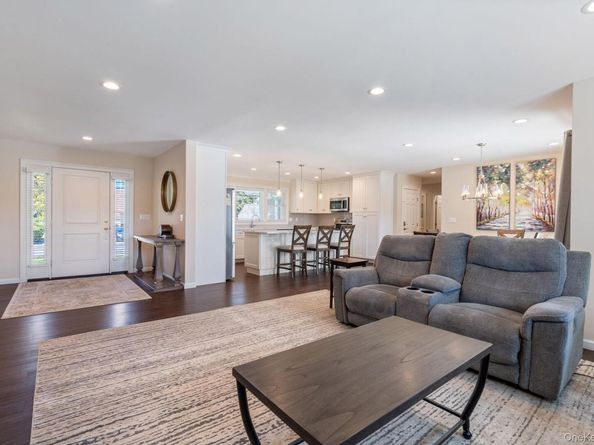 172 Broadway, Greenlawn NY 11740