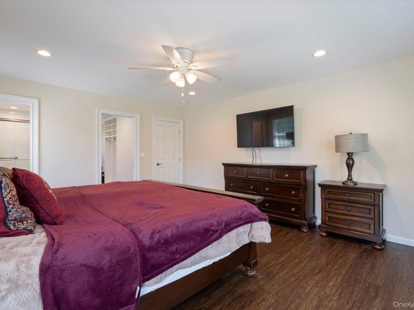 172 Broadway, Greenlawn NY 11740