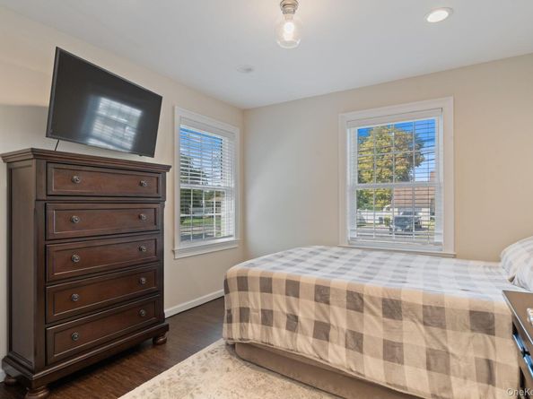 172 Broadway, Greenlawn NY 11740