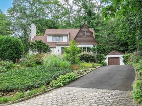 40 Oakland Drive, Port Washington NY 11050