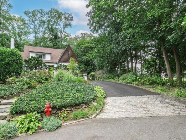 40 Oakland Drive, Port Washington NY 11050