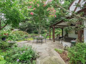 40 Oakland Drive, Port Washington NY 11050