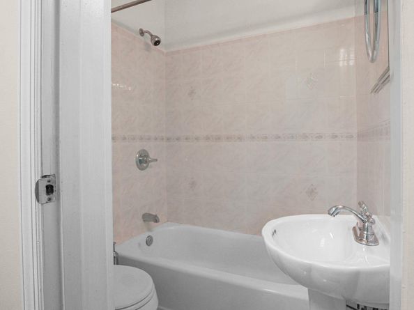 868 Morris Park Avenue, Bronx NY 10462