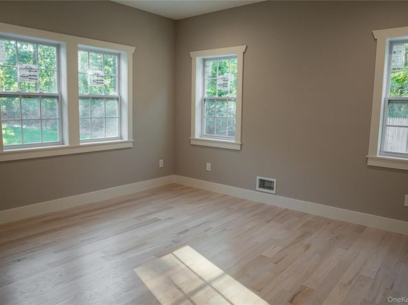 49 the green, Shirley NY 11967