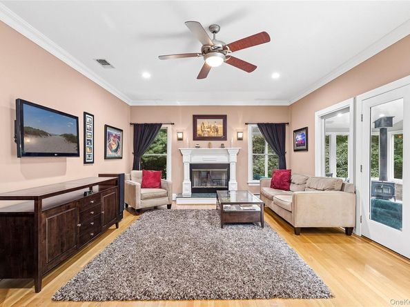 104 Harborview Drive, Northport NY 11768