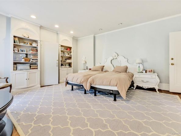 19 Margaret Avenue, Lawrence NY 11559