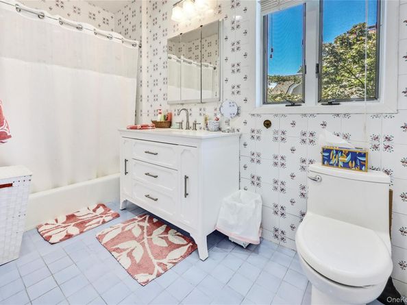 19 Margaret Avenue, Lawrence NY 11559