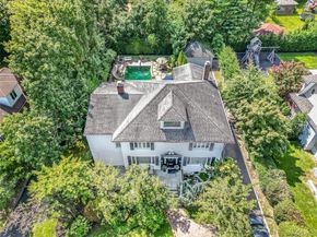 19 Margaret Avenue, Lawrence NY 11559