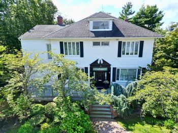 19 Margaret Avenue