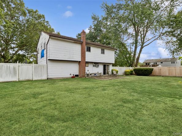 127 Floral Park Street, Islip Terrace NY 11752
