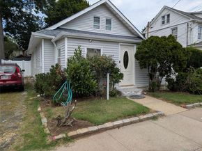 27 Hoff Court, Hempstead NY 11550