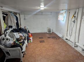 27 Hoff Court, Hempstead NY 11550
