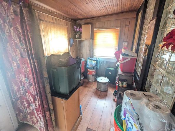 27 Hoff Court, Hempstead NY 11550