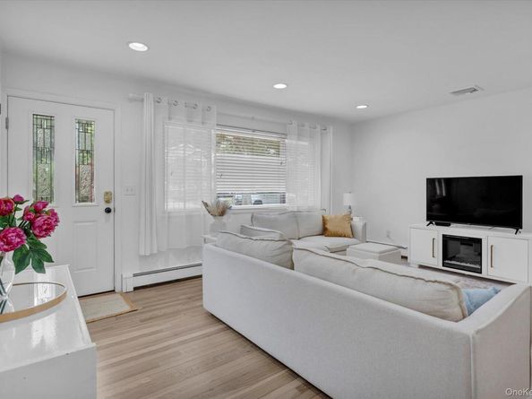 1295 Sigsbee Road, Mattituck NY 11952
