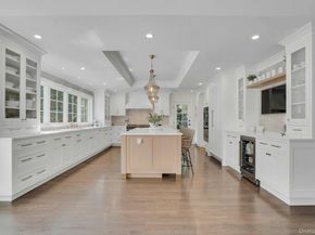 5 Butternut Court, Dix Hills NY 11746