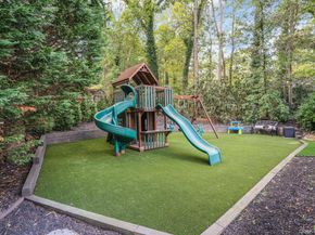 5 Butternut Court, Dix Hills NY 11746