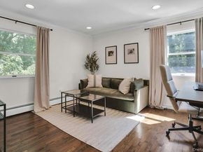 5 Butternut Court, Dix Hills NY 11746