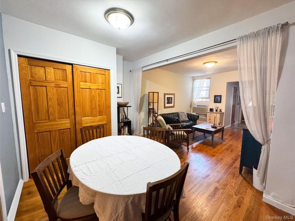 2809 Ditmars Boulevard, Astoria NY 11105