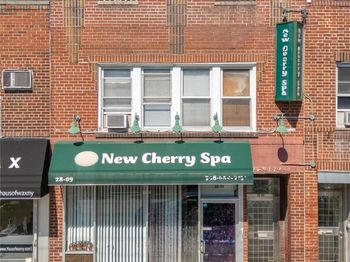 2809 Ditmars Boulevard