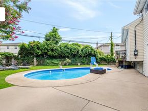 690 Park Lane, North Woodmere NY 11581