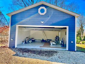 38 Railroad Avenue, East Hampton NY 11937