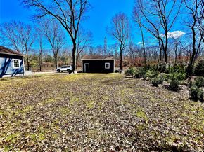 38 Railroad Avenue, East Hampton NY 11937