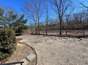 38 Railroad Avenue, East Hampton NY 11937